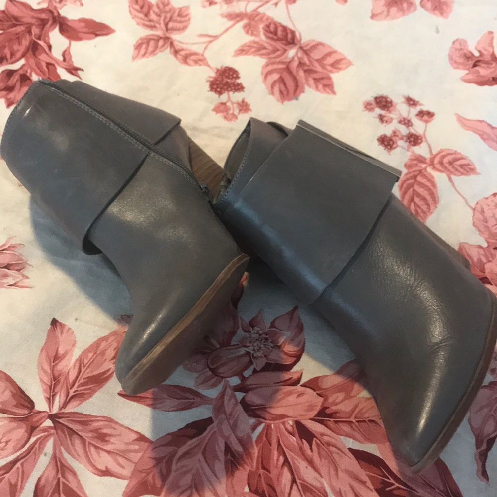 Booties - Picture 4 of 4